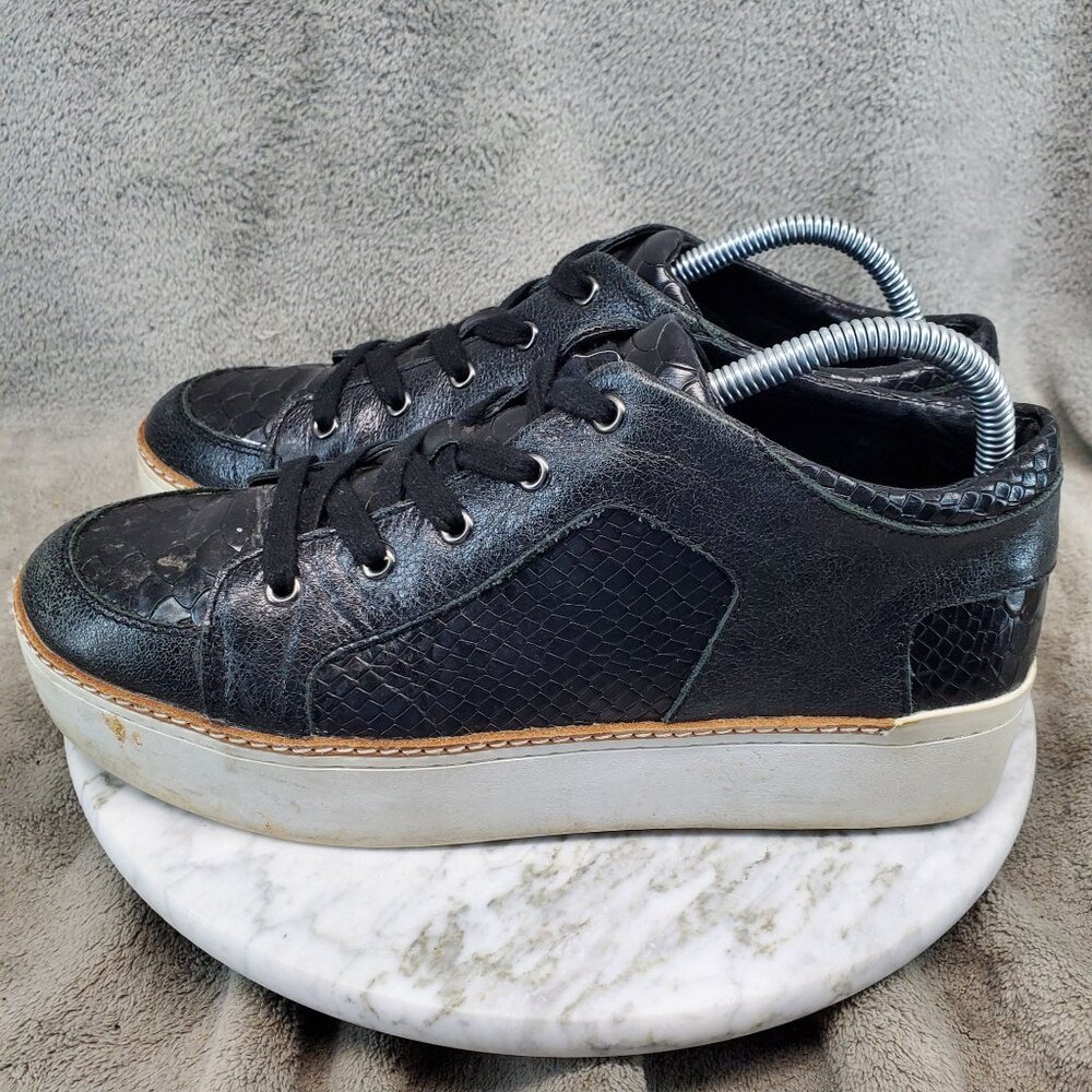 M4D3 Shoes Womens Size 9 Black Leather Low Top Sneakers *Read*